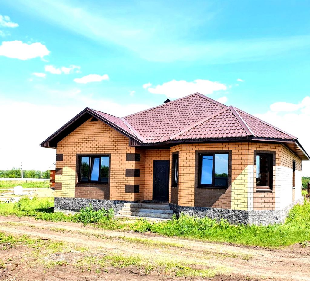 Самый большой дом в аксае. Дом в городе аксай. Одноэтажный дом тургай. Дом в г аксай недорогой. Дом в городе аксай.